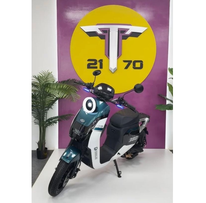 Электроскутер QS380