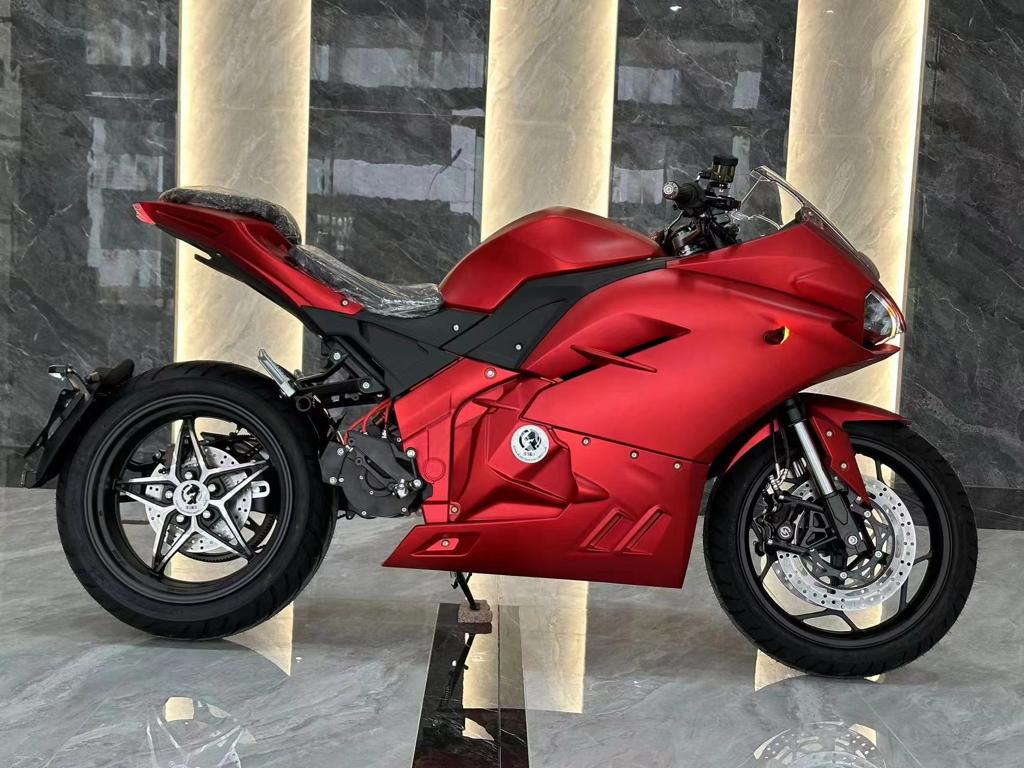 Электро -  мотоцикл на заказ с системой быстрой зарядки.